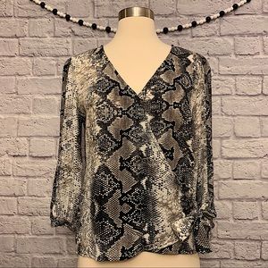 NWT Sanctuary QueenSnake Wrap Blouse